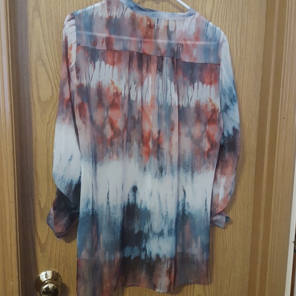 Top - Picture 2 of 2